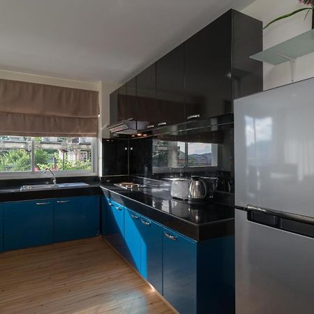 Апартаменты Goldstone Residency Patong , Phuket Экстерьер фото
