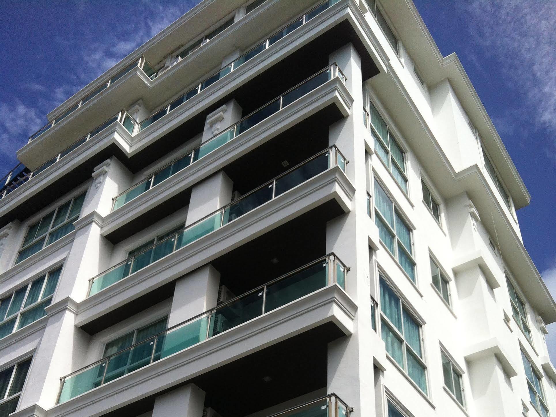 Апартаменты Goldstone Residency Patong , Phuket Экстерьер фото