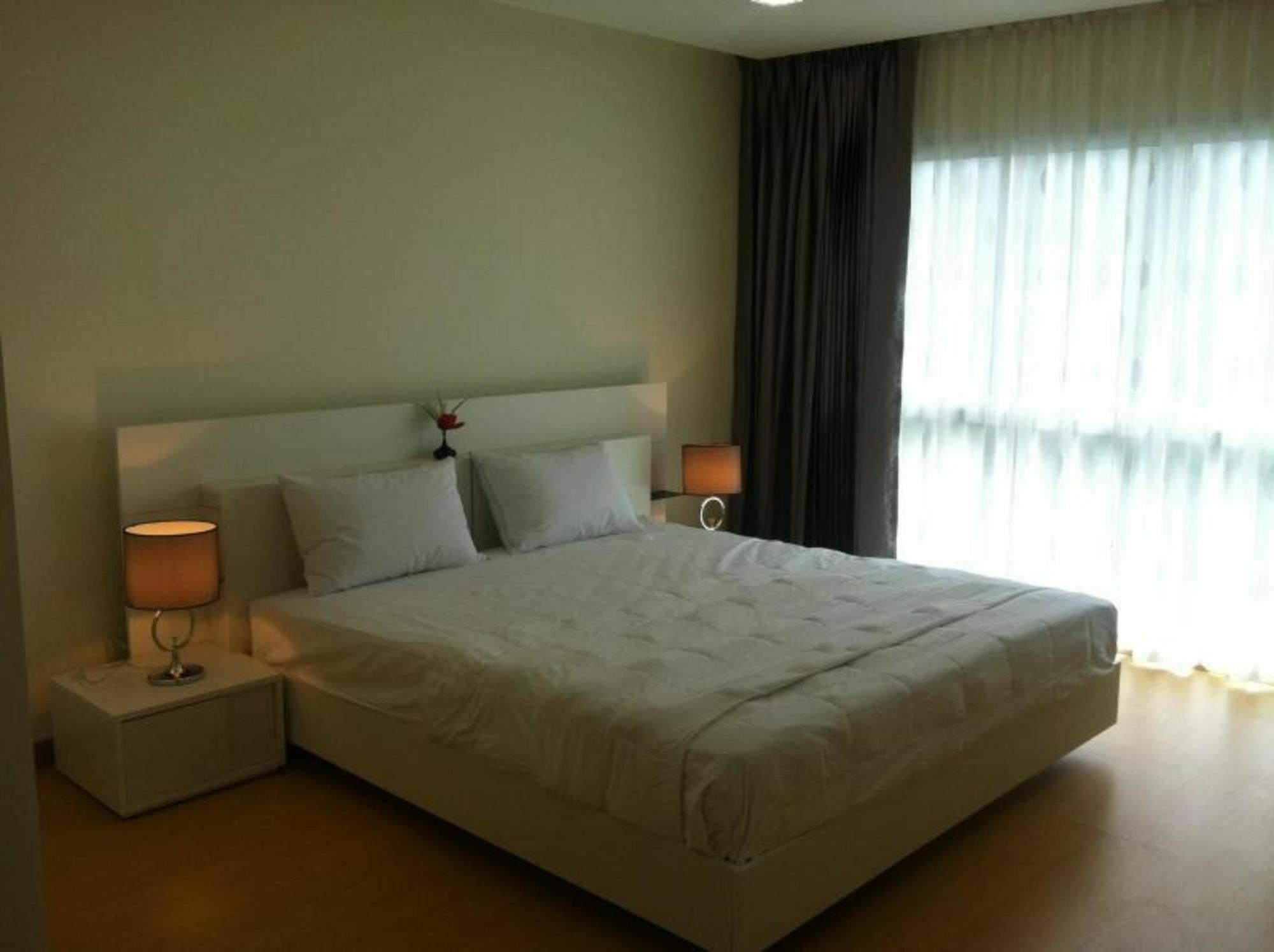 Апартаменты Goldstone Residency Patong , Phuket Экстерьер фото